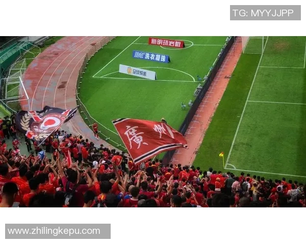 广州足球队在足球团队协作排行榜中荣获第六名展现团队实力与默契