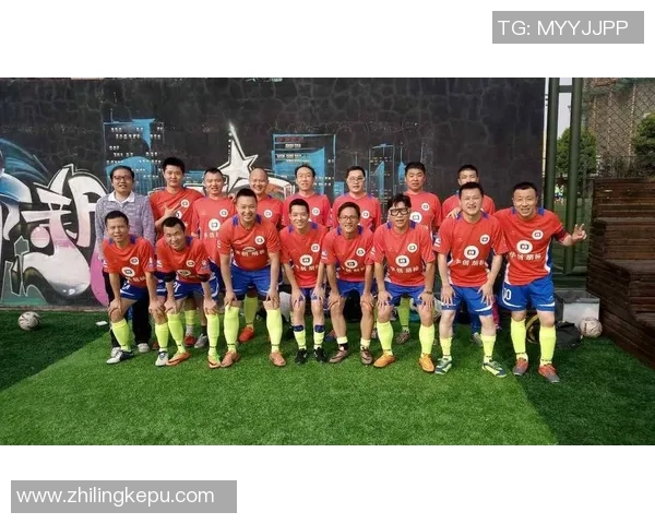 成都足球队团队协作深度解析与其他球队的对比分析