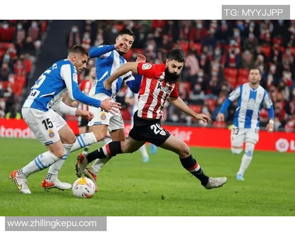 西班牙足球联赛特别报道：球队拼搏历程与奋斗精神的真实写照